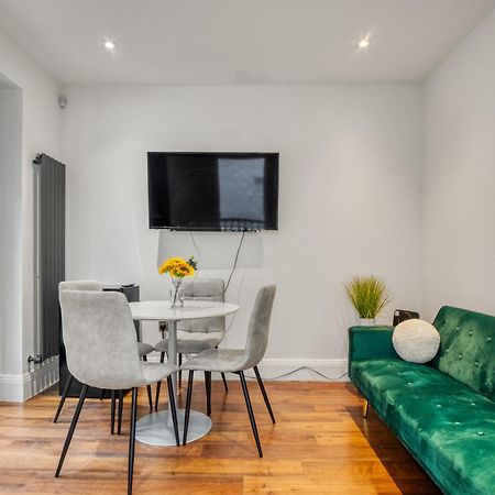 2 Bed 2 Bath Balcony View Wimbledon Tennis Villa London Exterior photo